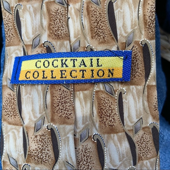 Silk Tie Champagne Cocktail Collection by Stonehenge - Picture 4 of 8